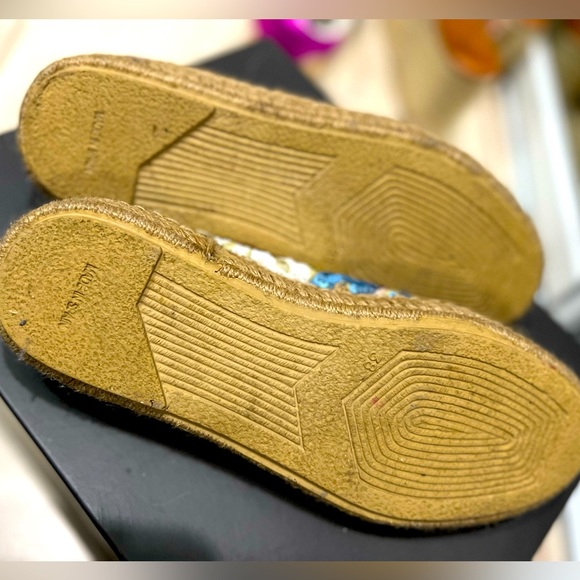 EUC Size  7 espadrille sneakers. Like new! - Picture 3 of 3